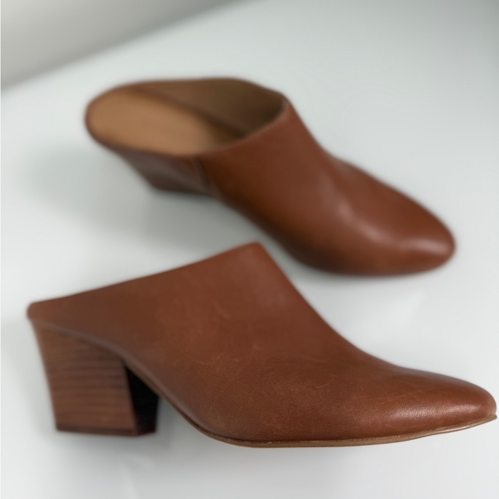 Halogen Brown Leather Mule Heels – Size 6.5 – Chic & Versatile